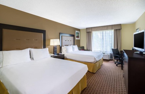 North East Hotel | Holiday Inn Express Hotel & Suites-North East by IHG