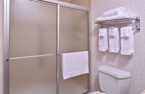 Pittsburg Hotel | Holiday Inn Express Hotel & Suites Pittsburg by IHG