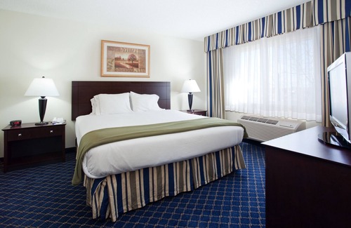 Torrington Hotel | Holiday Inn Express Hotel & Suites Torrington by IHG