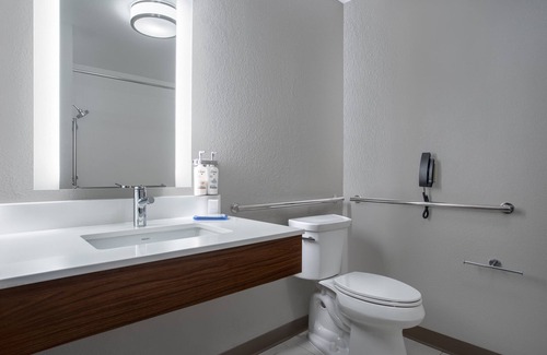 Clinton Hotel | Holiday Inn Express Hotel & Suites Clinton by IHG