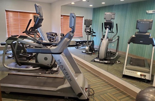 Mattoon Hotel | Holiday Inn Express Hotel & Suites Mattoon by IHG