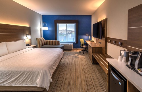 Minden Hotel | Holiday Inn Express Hotel & Suites Minden by IHG