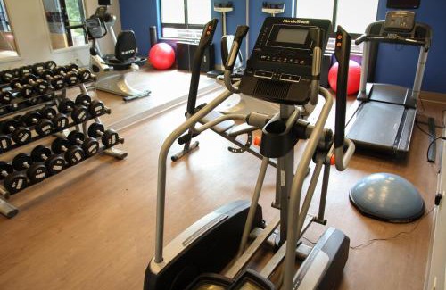 Athens Hotel | Holiday Inn Express Hotel & Suites Athens by IHG