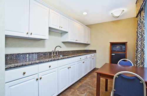 Wabash Hotel | Holiday Inn Express Hotel & Suites Wabash by IHG