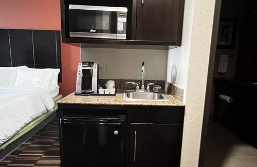 Alva Hotel | Holiday Inn Express Hotel & Suites Alva by IHG