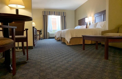 Pampa Hotel | Holiday Inn Express Hotel & Suites Pampa by IHG