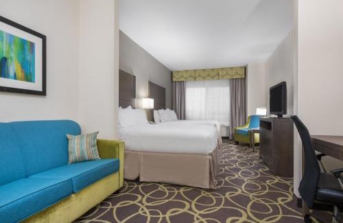 Ames Hotel | Holiday Inn Express Hotel & Suites Ames by IHG