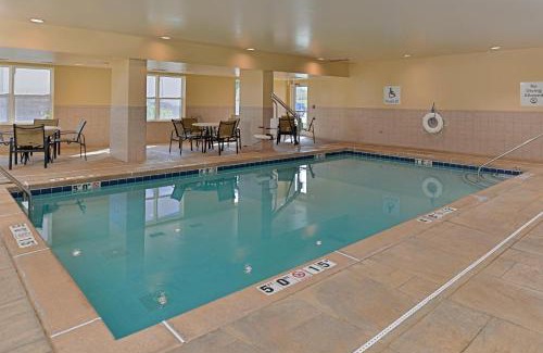 O'Fallon Hotel | Holiday Inn Express Hotel & Suites St. Louis West-O'Fallon by IHG