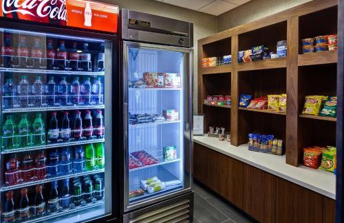 Hutchinson Hotel | Holiday Inn Express Hutchison by IHG