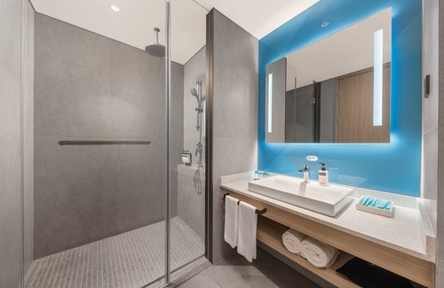 Jiangmen Hotel | Holiday Inn Express Jiangmen Yinhu Bay by IHG