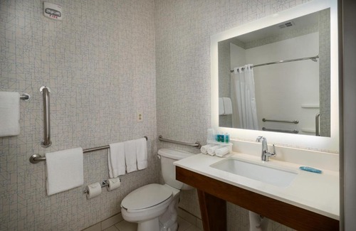 Lawrence Hotel | Holiday Inn Express Lawrence by IHG