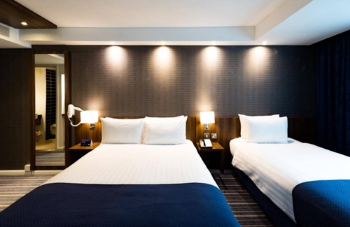 George Green Hotel | Holiday Inn Express London Heathrow T5 by IHG