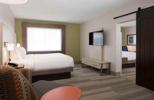 Buechel Hotel | Holiday Inn Express Louisville Northeast by IHG