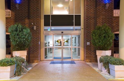 Minden Hotel | Holiday Inn Express Minden by IHG