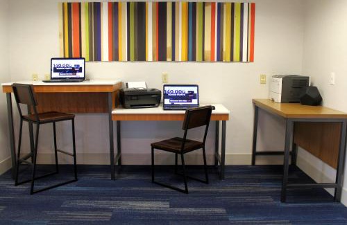 Minden Hotel | Holiday Inn Express Minden by IHG