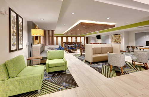 Mitchell Hotel | Holiday Inn Express Mitchell by IHG