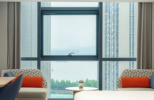 Nanjing Hotel | Holiday Inn Express Nanjing Riverside by IHG