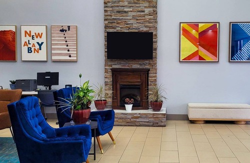 New Albany Hotel | Holiday Inn Express New Albany by IHG