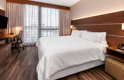 Brooklyn Hotel | Holiday Inn Express NYC Brooklyn - Sunset Park by IHG