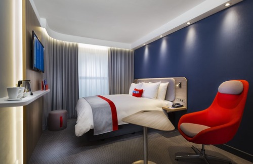 Cuddesdon Hotel | Holiday Inn Express Oxford-Kassam Stadium by IHG