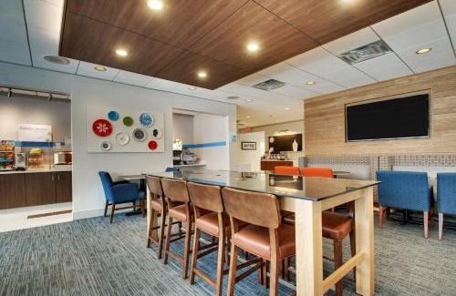 Poughkeepsie Hotel | Holiday Inn Express Poughkeepsie by IHG