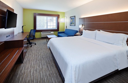 Magnesia Falls Cove Hotel | Holiday Inn Express & Suites Rancho Mirage - Palm Spgs Area by IHG