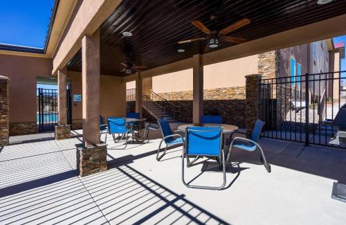 Tyrone Hotel | Holiday Inn Express Silver City by IHG