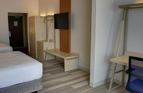 Spencer Hotel | Holiday Inn Express Spencer by IHG