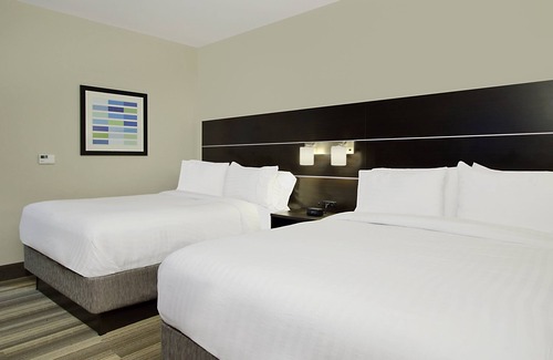 Brookshire Hotel | Holiday Inn Express & Suites Brookshire - Katy Freeway by IHG