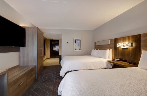 Rosedale Hotel | Holiday Inn Express & Suites Kansas City KU Medical Center by IHG