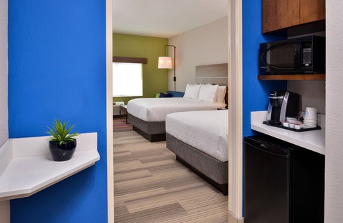 Melbourne Hotel | Holiday Inn Express & Suites West Melbourne by IHG