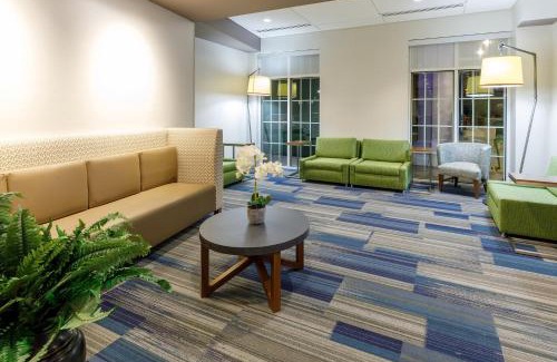Sturbridge Hotel | Holiday Inn Express & Suites - Sturbridge by IHG