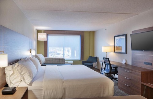 Cannifton Hotel | Holiday Inn Express & Suites - Belleville by IHG