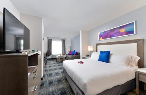 Mission Valley West Hotel | Holiday Inn Express & Suites San Diego - Mission Valley by IHG