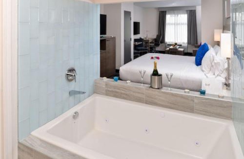 Mission Valley West Hotel | Holiday Inn Express & Suites San Diego - Mission Valley by IHG