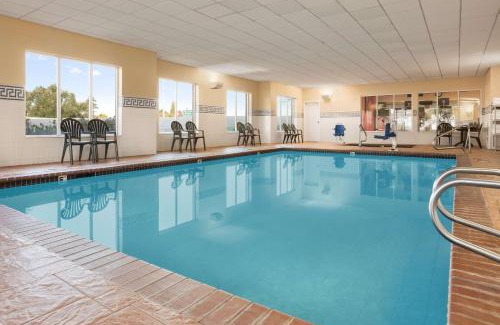 Bountiful Hotel | Holiday Inn Express & Suites Salt Lake City N - Bountiful by IHG