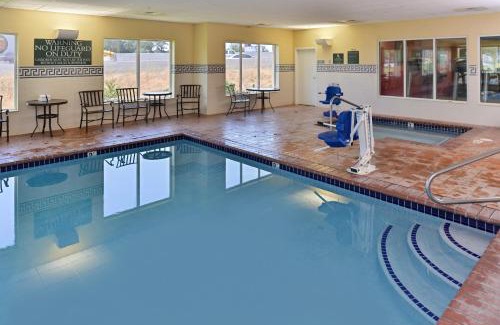 Bountiful Hotel | Holiday Inn Express & Suites Salt Lake City N - Bountiful by IHG