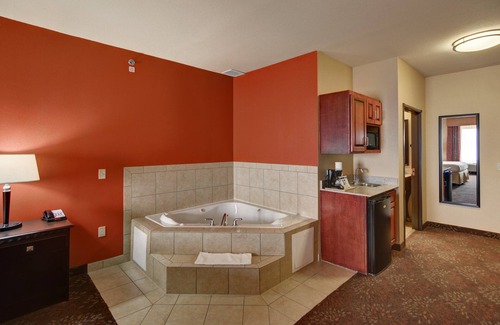 Altus Hotel | Holiday Inn Express & Suites Altus by IHG