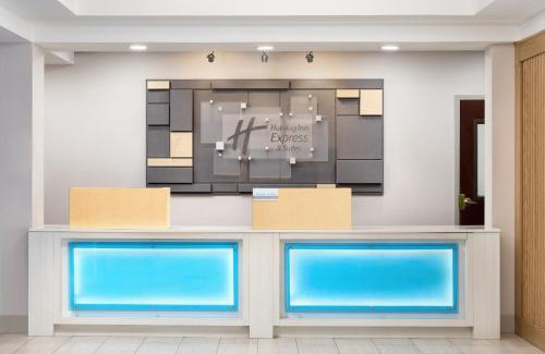 Northlake Hotel | Holiday Inn Express & Suites - Atlanta - Tucker Northlake by IHG