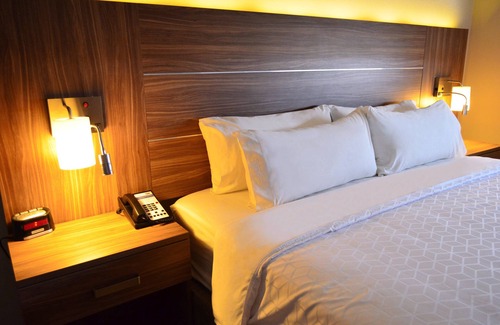 Ciudad Obregon Hotel | Holiday Inn Express & Suites Ciudad Obregon by IHG