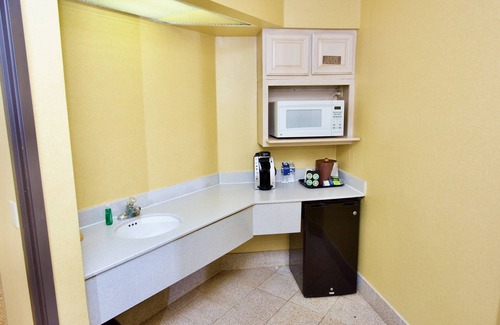 Fenton Hotel | Holiday Inn Express & Suites St. Louis West - Fenton by IHG