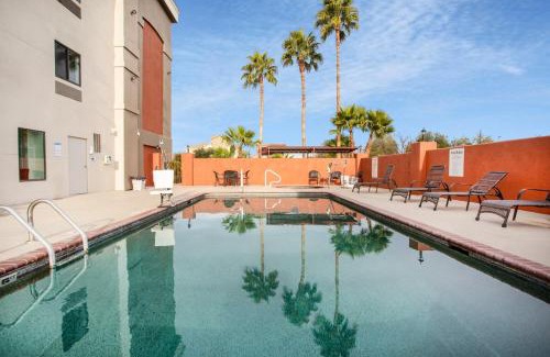 Cortaro Hotel | Holiday Inn Express & Suites Tucson North - Marana, by IHG