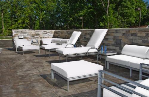 Easton Hotel | Holiday Inn Express & Suites Columbus - Easton Area by IHG