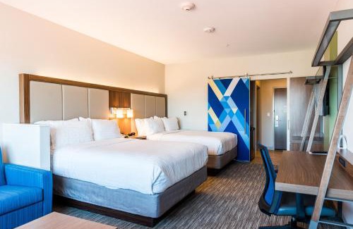 Madison Hotel | Holiday Inn Express & Suites Madison by IHG