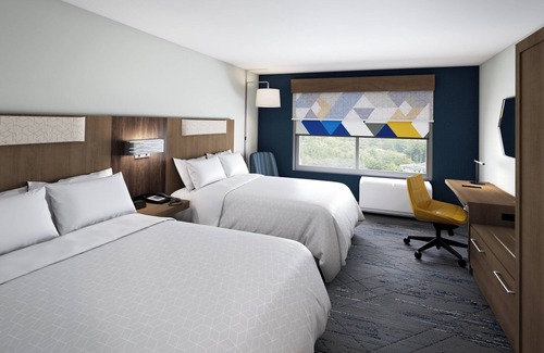 Manor Hotel | Holiday Inn Express & Suites Austin - Manor by IHG