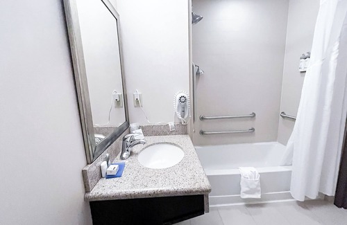 Morton Hotel | Holiday Inn Express & Suites Morton - Peoria Area by IHG
