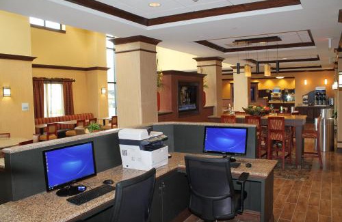 Paducah Hotel | Holiday Inn Express & Suites Paducah West by IHG