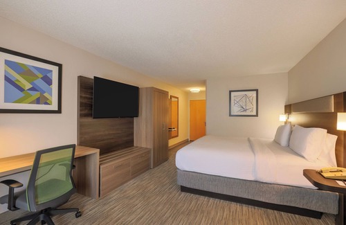 North Raleigh Hotel | Holiday Inn Express & Suites Raleigh North - Wake Forest by IHG