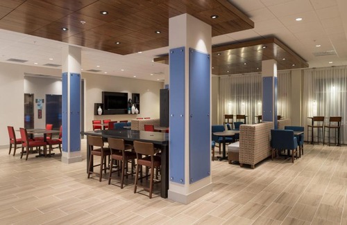 Troy Hotel | Holiday Inn Express Troy by IHG