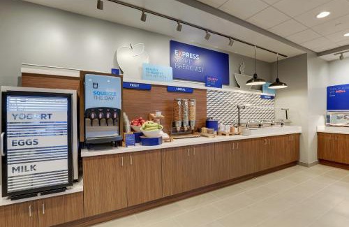 Holly Springs Hotel | Holiday Inn Express Holly Springs - Raleigh Area by IHG